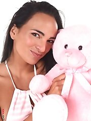 f0868	2021-09-03	Claudia Bavel	Claudia's Cuddly Toy